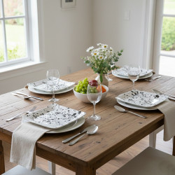 Set of 2 Dinner plates.